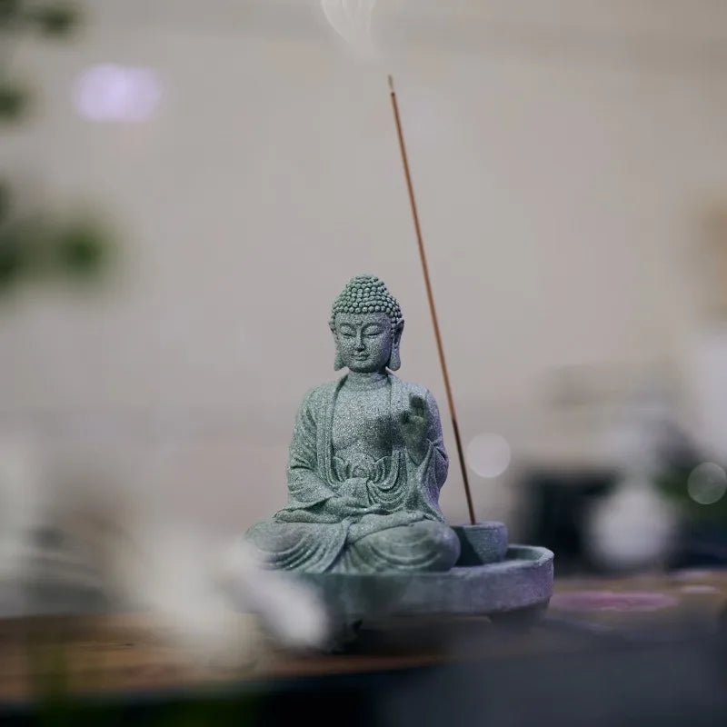 Meditierende Buddha Statue – Zen Räucherstäbchenhalter & Dekofigur