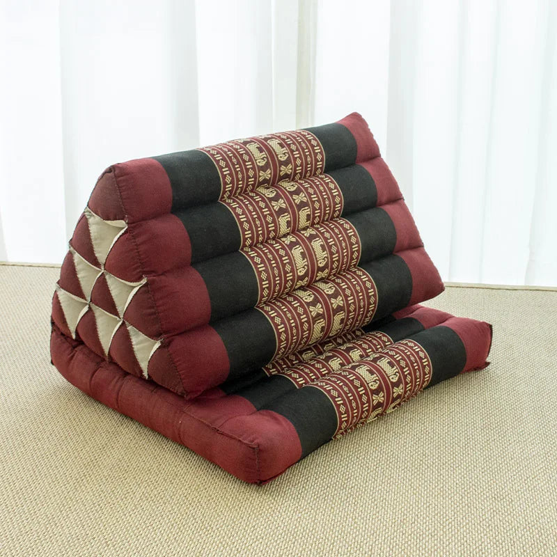 Dreieckskissen: Entspanne natürlich nach Thai-Tradition